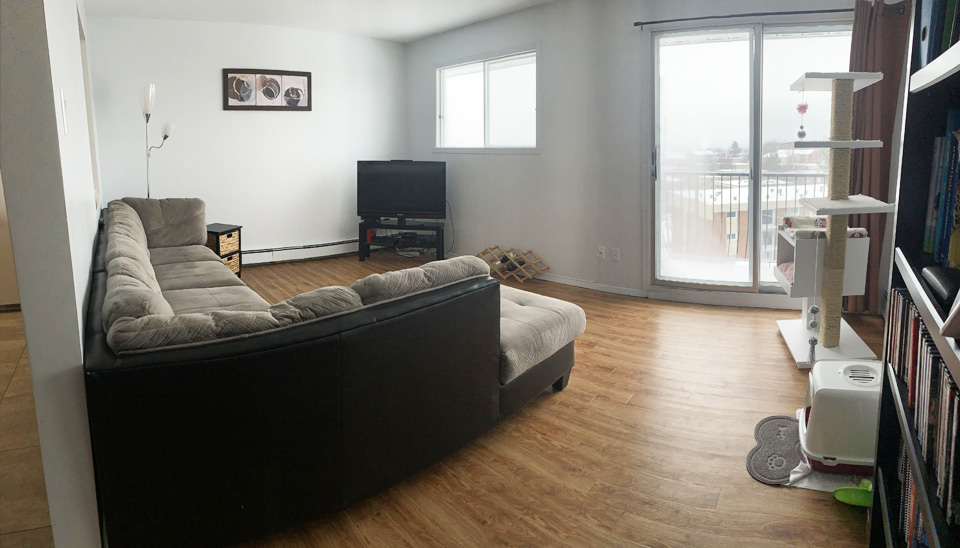 Grand appartement rénové à louer à Sherbrooke
