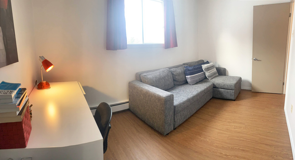 Appartement modèle coin à louer. Sherbrooke.