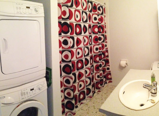 Appartement 3 1/2 à louer. Sherbrooke. Laveuse-sécheuse fournies.