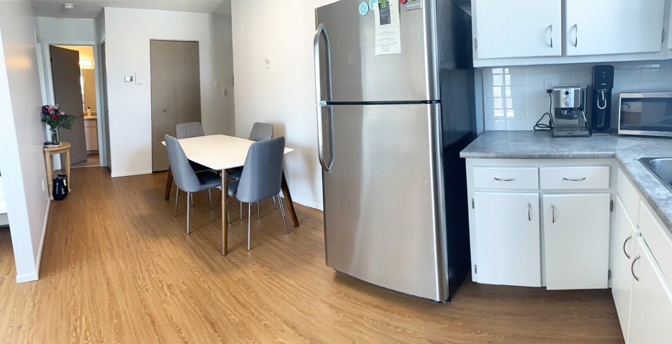 Appartement semi meublé à louer pour mois d'août