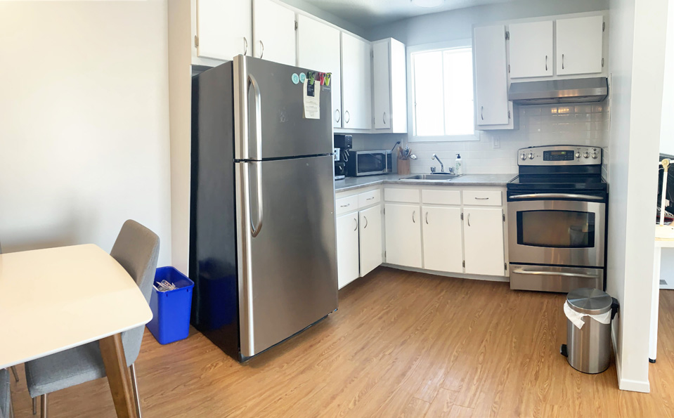 Appartement semi meublé à louer pour mois d'août