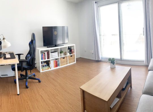 Appartement semi meublé à louer pour mois d'août