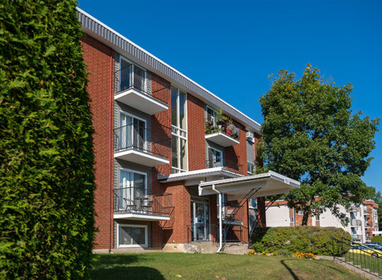 À louer sherbrooke U de S appartements dispo
